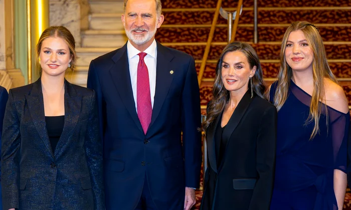 Regele Felipe, Regina Letizia, Prințesa Leonor și Infanta Sofia foto profimedia (5) jpg