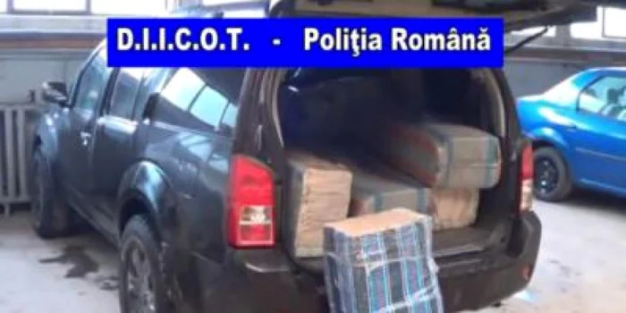 Una din maşinile burduşite cu ţigări de contrabandă capturate de poliţiştii de frontieră Foto: Adevărul
