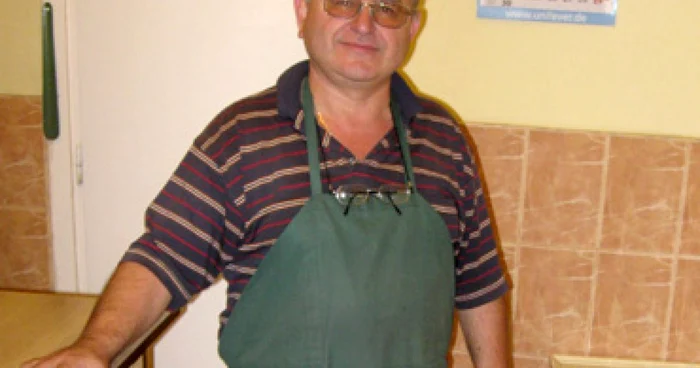 Arad: PORTRET / Ilie Stepan pantofar cu state vechi