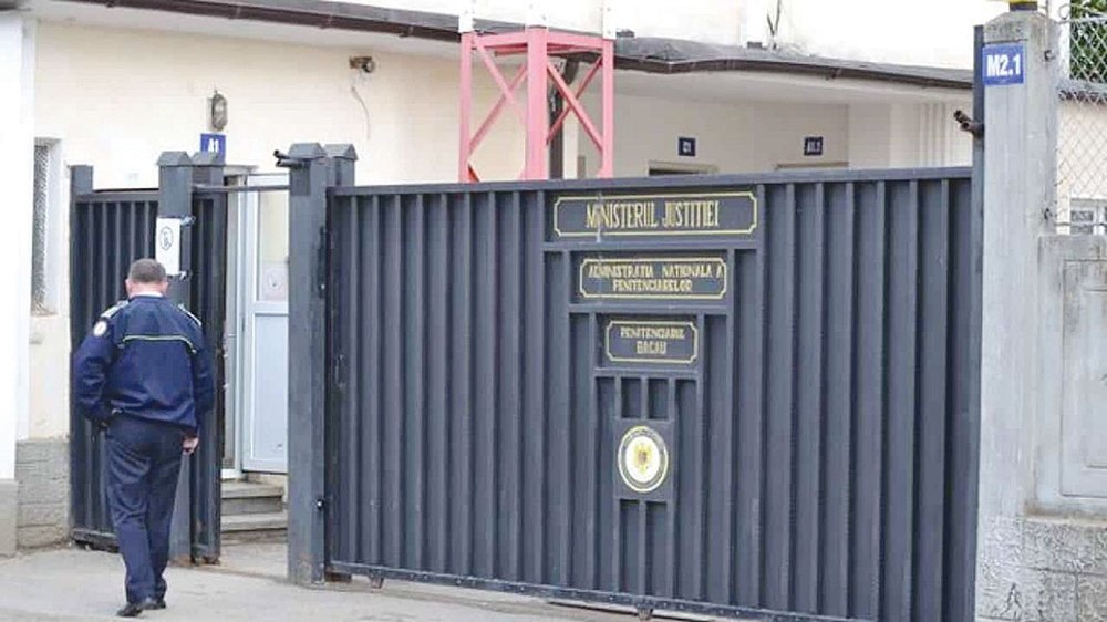 Sindicat: Guvernul împinge poliţiştii de penitenciare la graniţa abuzului în serviciu prin ordonanţa austerităţii