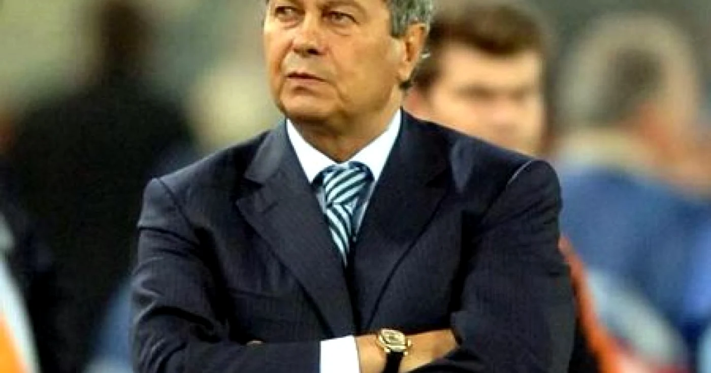 Hunedoara: Consilierii locali nu l-au vrut pe Mircea Lucescu „cetăţean de onoare”