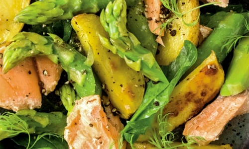 salata c somon si sparanghel jpg