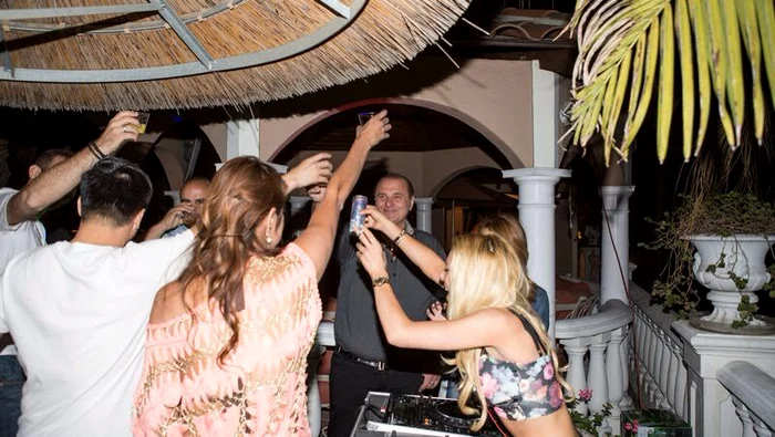 DJ Romina Anastasescu la Nick Radoi, de Ziua Mamei