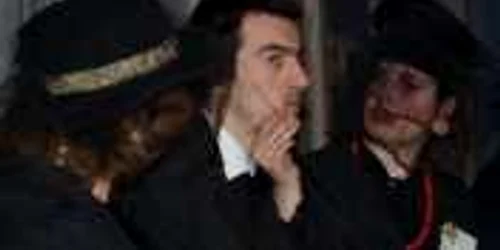 Spectacolele încep de la ora 20.00