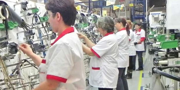 Fabrica de la Moldova Nouă are în prezent 200 de angajaţi