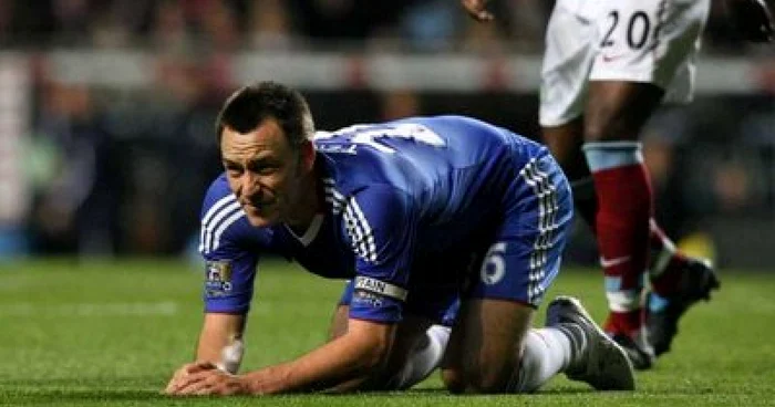 John Terry a fost dărâmat de vestea că tatăl său a fost bătut. Foto: EPA