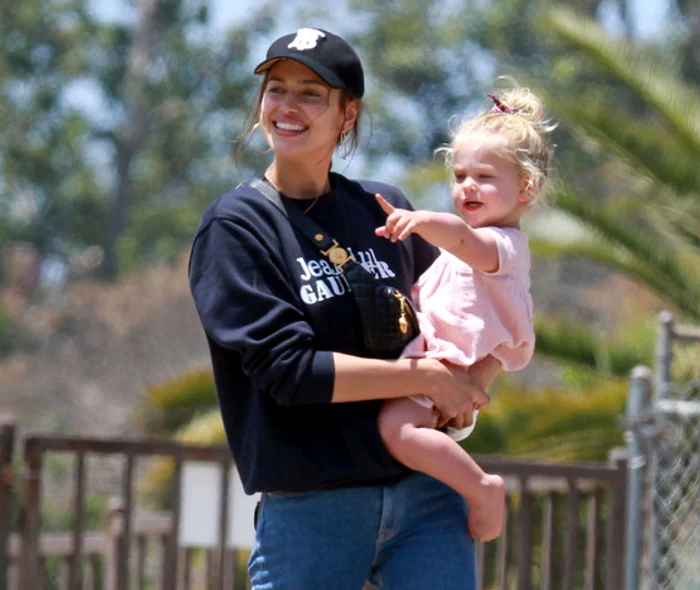 Bradley Cooper şi Lady Gaga sunt actorii principali ai peliculei