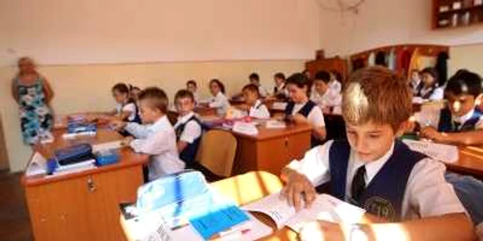 Timişoara: Şcoala de la sat care este mai modernă ca orice şcoală din oraş FOTOREPORTAJ