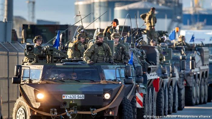 Unități Bundeswehr în Lituania, țară membră a NATO: Nu o provocare, ci o descurajare