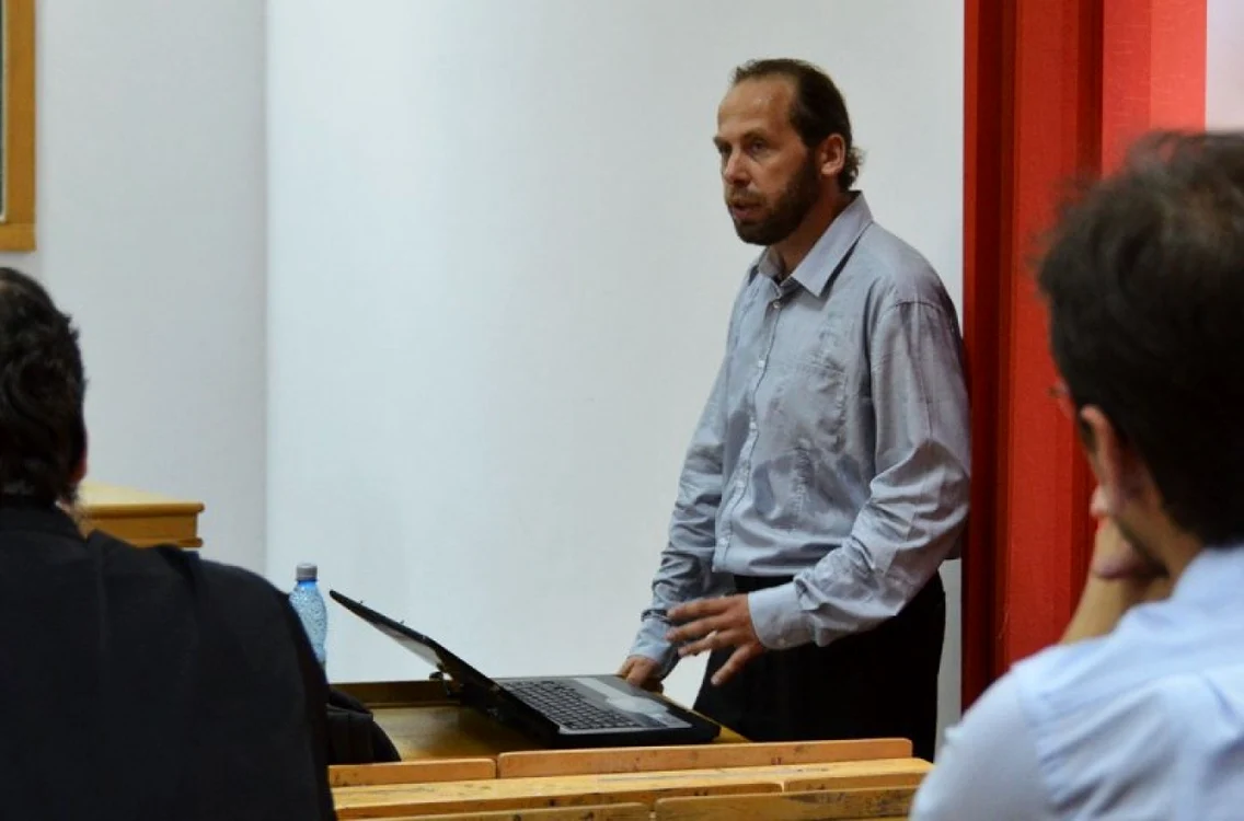 Preotul Ioan Florin Florescu FOTO arhivă personală
