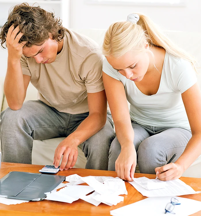 Tot mai mulţi vâlceni nu-şi mai permit să-şi plătească ratele la bancă