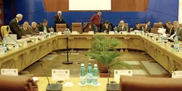 Bistriţa:Privilegii pentru angajaţii Consiliului Judeţean în vremuri de criză