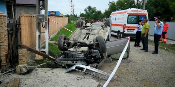Imagine de la locul accidentului de la Băceşti FOTO Facebook/Liviu Roman