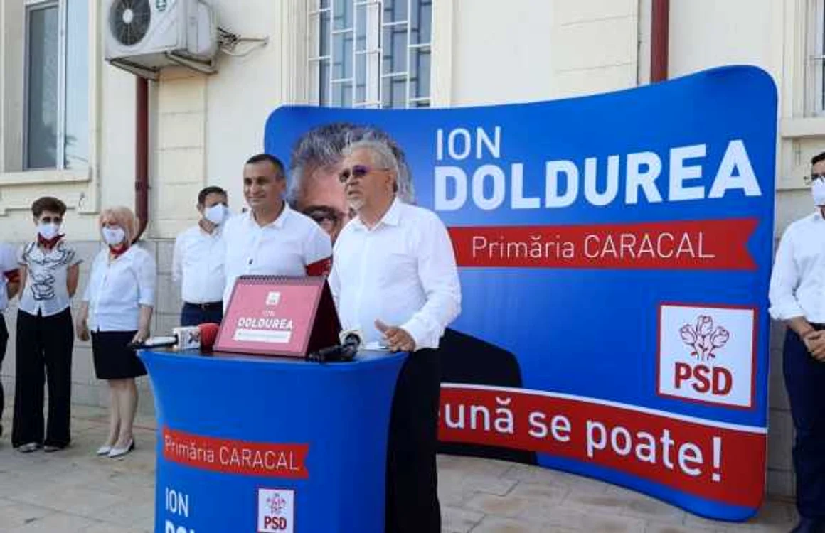 Primarul Caracalului Marian Doldurea, alături de președintele PSD Olt Marius Oprescu FOTO: Facebook