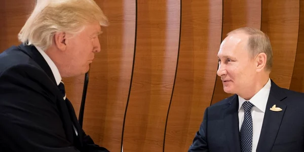 Vladimir Putin si Donald Trump FOTO EPA 