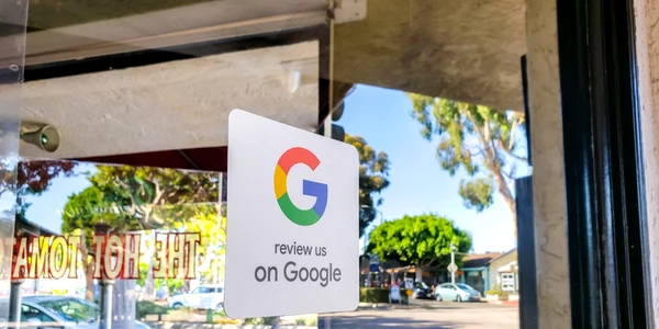 Recenzie review Google maps turism FOTO Shutterstock