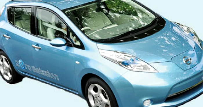 Nissan pariază pe maşina electrică