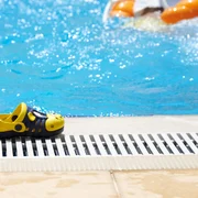 Piscina - copii - inec FOTO Shutterstock 