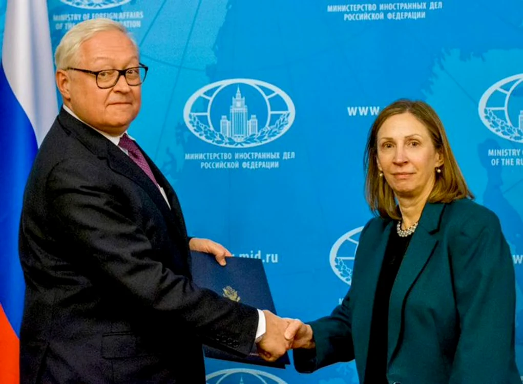 Noua ambasadoare a SUA alături de viceministrul rus de externe FOTO Ambasada SUA