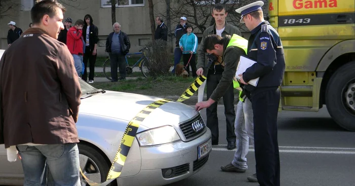 Şoferul care şi-a distrus maşina este cercetat penal/foto: arhivă