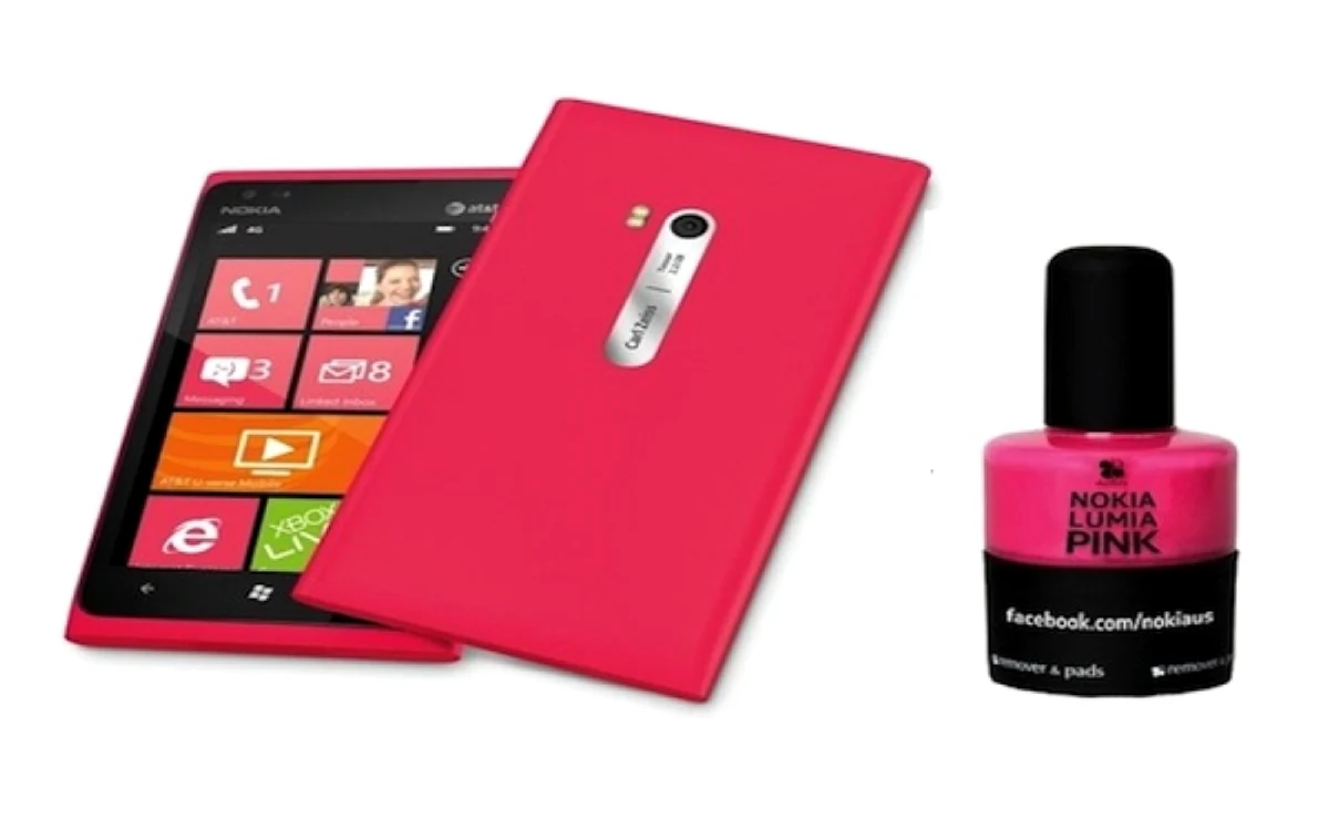 Aşa va arăta nuanţa de ojă asortată telefonului Lumia 900.