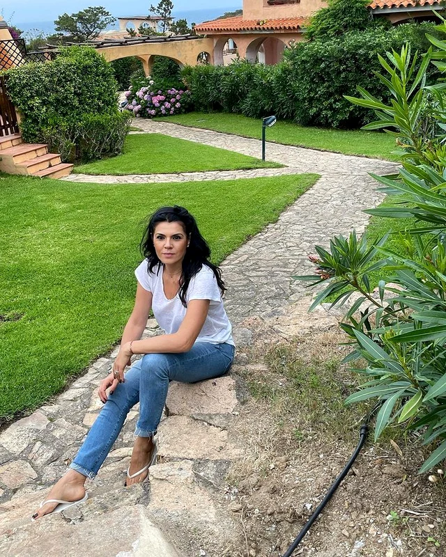 2 irina nicolae vacanta in sardinia 2021 1 jpg jpeg