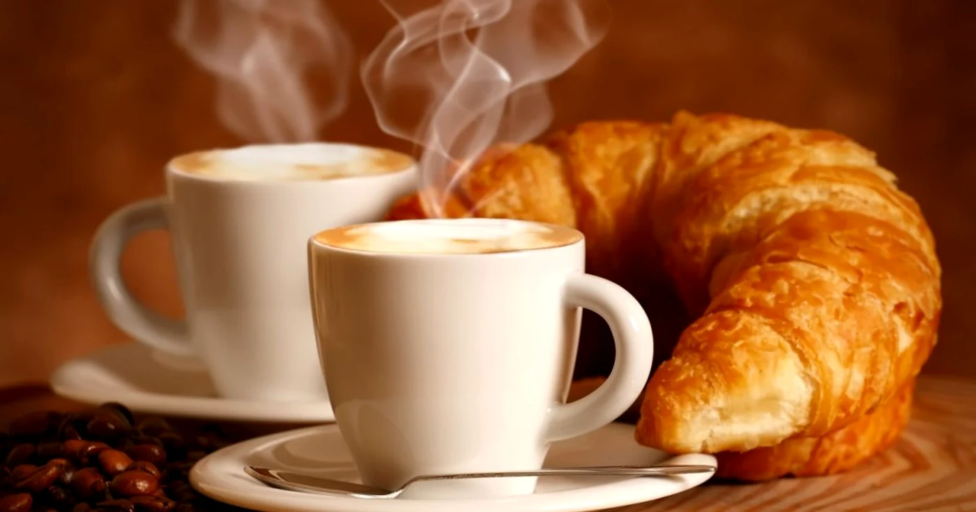 Faimosul croissant este pe nedrept atribuit Franţei, deşi produsul de patiserie în formă de semilună este la origine o invenţie austriacă din secolul al XIII-lea. FOTO gentside.com