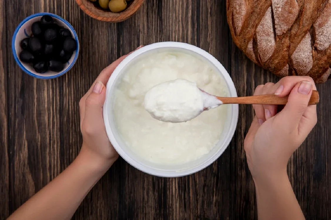 Cu ce se diferențiază sana de ayran / foto: Freepik