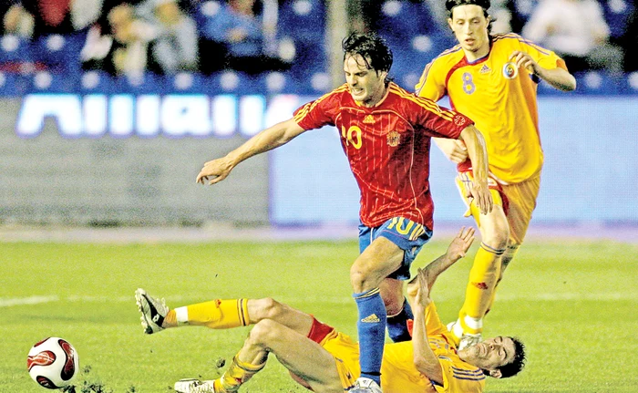 
    România speră să repete  la Cluj victoria din 2006,  obţinută chiar în Spania,  un meci în care Ovidiu  Petre a fost titular  