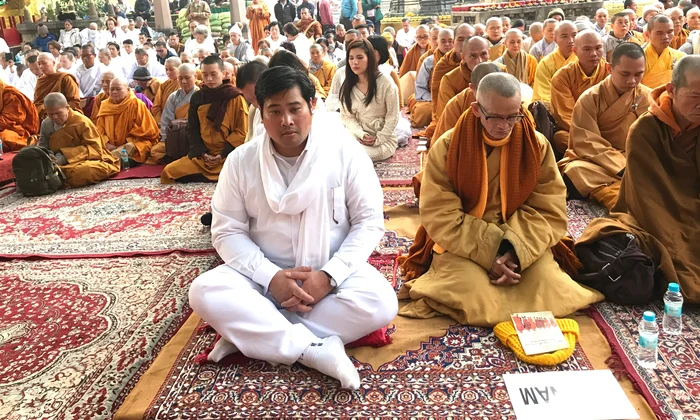 Vacharaesorn Vivacharawongse, printul Vacharaesorn al Thailandei   pagina personala (8) jpg