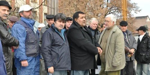 Revoluționarii sunt nemulțumiți că li se taie indemnizația