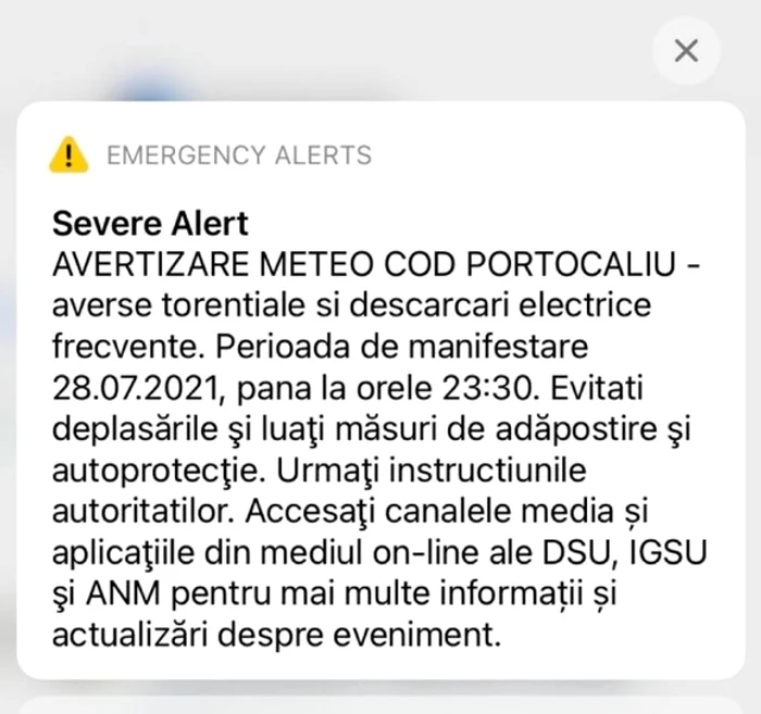 
    Furtună violentă în Capitală foto: Sever Gheorghe  