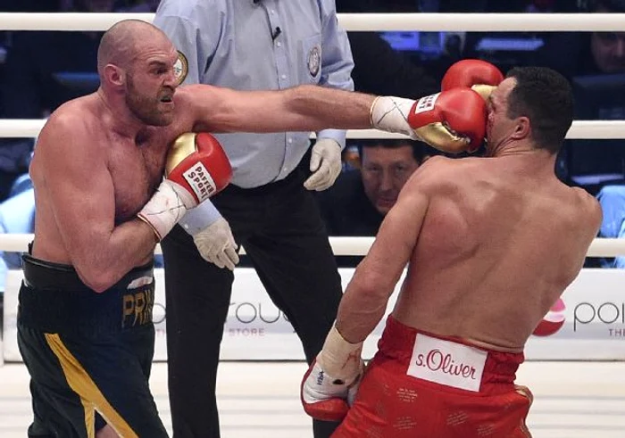 Tyson Fury l-a lovit de 202 ori pe Vladimir Kliciko