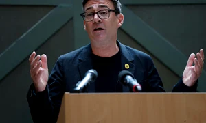 andy burnham2 jpg