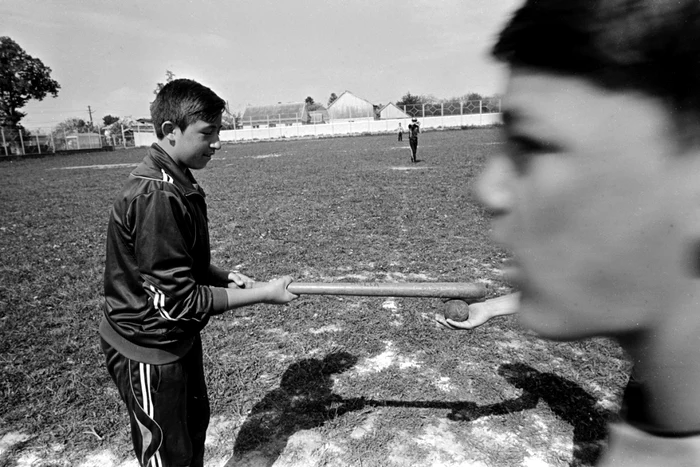 Proiect documentare oina FOTO Bogdan Boghitoi