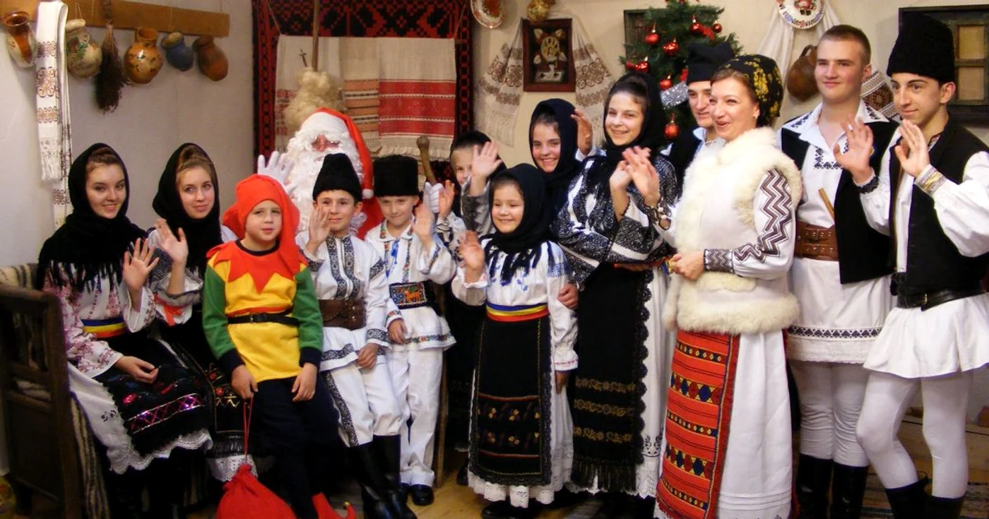 Micuţii din „Clubul Vedetelor“ vor susţine un concert de muzică populară şi colinde. 