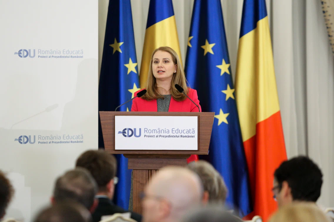 Ligia Deca tratează cu prudență subiectul uniformelor școlare INQUAM Photos George Calin jpg