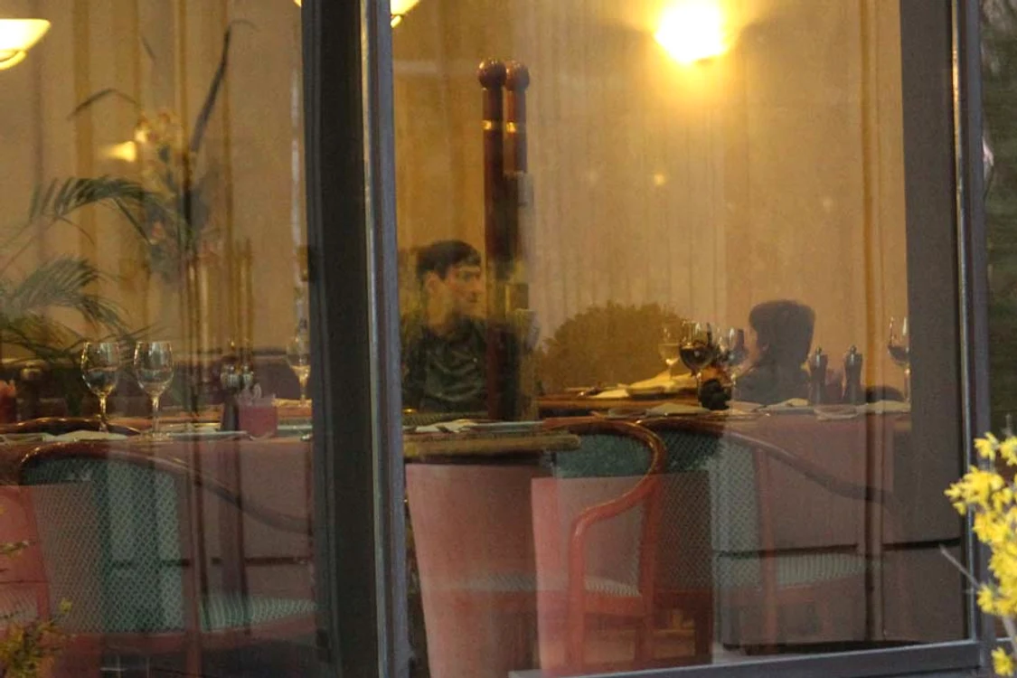 Fotoreporterii Click! i-a  surprins pe Piţi şi Edan la  una din ieşirile lor în oraş