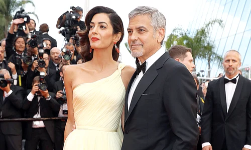 George Clooney i a dat mână liberă soţiei lui să renoveze cum îşi doreşte casa pe care au achiziţionat o la scurt timp după nuntă gif