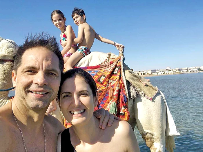 Alături de soție și de copii