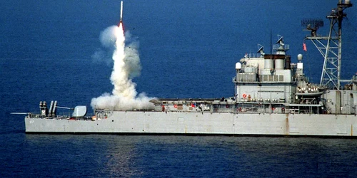 Rachetă Tomahawk lansată de pe apă / FOTO Guliver / Getty Images