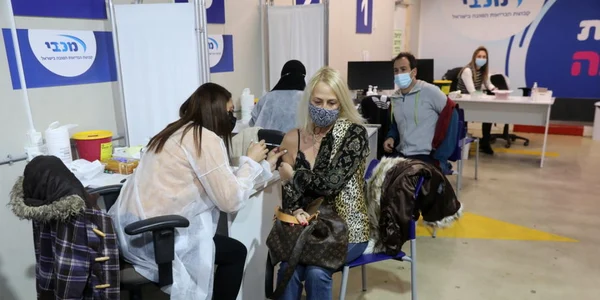 Vaccinare impotriva COVID-19 in Israel FOTO EPA-EFE