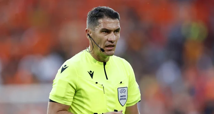 Istvan Kovacs va arbitra în infernul din Atena. Foto Profimedia