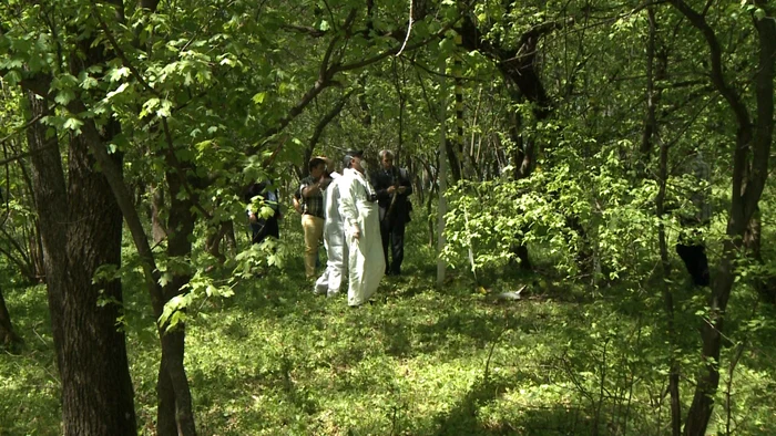 Bărbatul şi-a spânzurat copilul în vârstă de patru ani pentru că îl înşela concubina