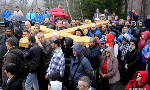Drumul Crucii de la Straja  Foto Daniel Guță  ADEVĂRUL (18) JPG