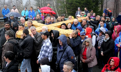 Drumul Crucii de la Straja  Foto Daniel Guță  ADEVĂRUL (18) JPG
