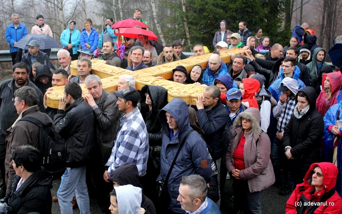 Drumul Crucii din Straja. Foto: Daniel Guță. ADEVĂRUL