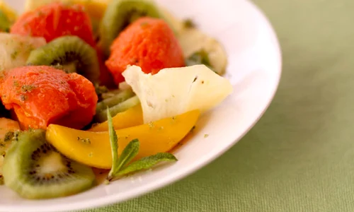 salata de fructe tropicale jpeg
