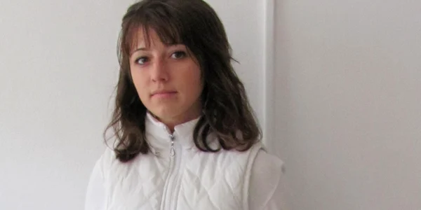 Adolescenta este pasionată şi de limba română şi matematică