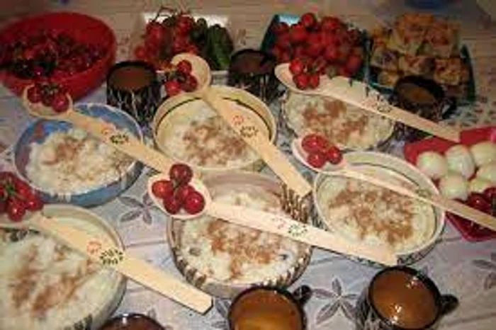 De Moșii de vară se împart cireșeFoto: arhivă Click!